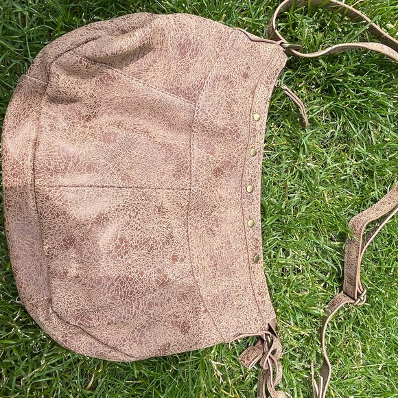 3 for $15 wallflower medium brown faux leather crossbody bag purse - Picture 2 of 4